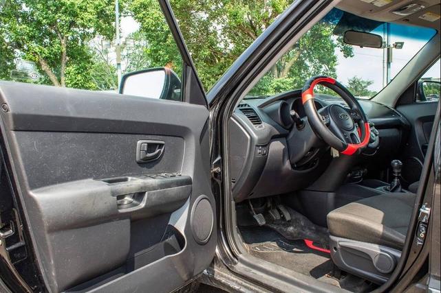 Photo of 2010 Black Kia Soul
