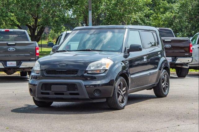Photo of 2010 Black Kia Soul