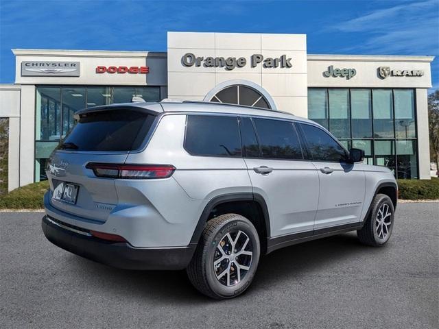 Photo of 2025 Silver Zynith Jeep Grand Cherokee L