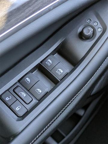 Photo of 2025 Silver Zynith Jeep Grand Cherokee L