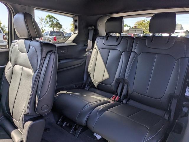 Photo of 2025 Silver Zynith Jeep Grand Cherokee L