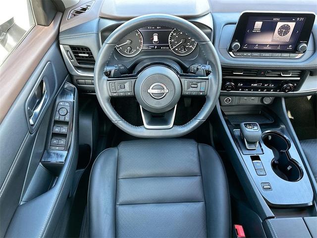 Photo of 2023 White Nissan Rogue