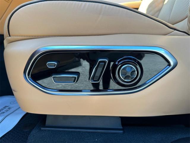 Photo of 2025 Diamond Black Jeep Grand Cherokee L