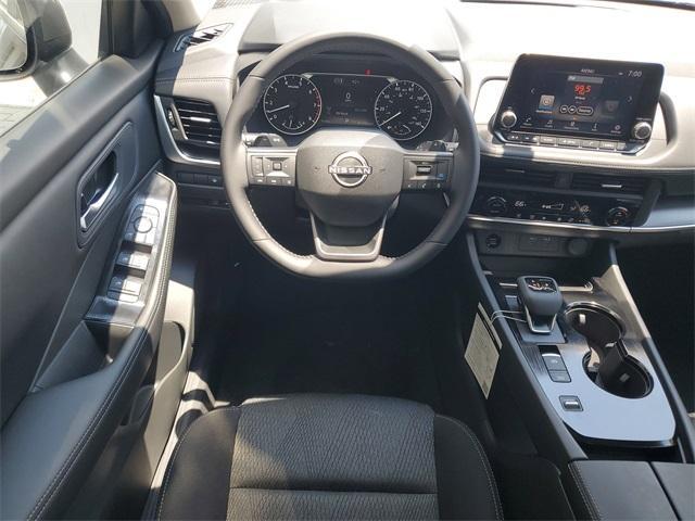 Photo of 2026 Gun Metallic Nissan Rogue