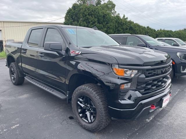 Photo of 2024 Black Chevrolet Silverado 1500
