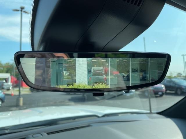 Photo of 2025 Summit White GMC Sierra 2500