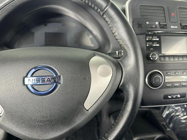 Photo of 2013 Super Black Nissan Leaf