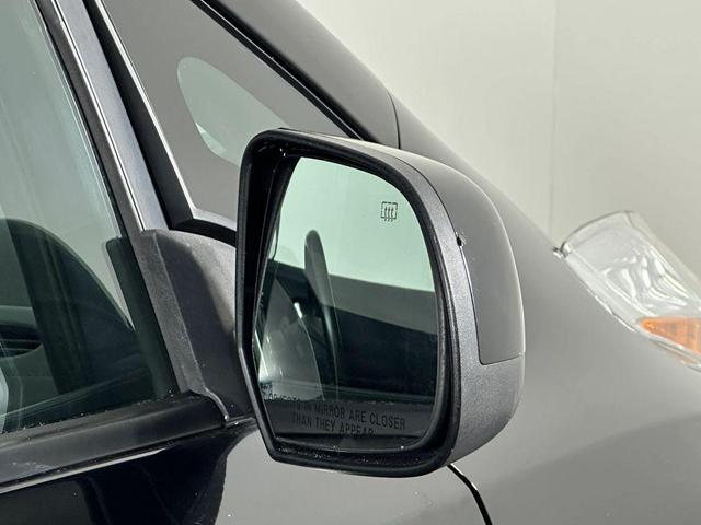 Photo of 2013 Super Black Nissan Leaf