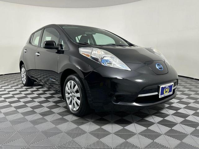 Photo of 2013 Super Black Nissan Leaf