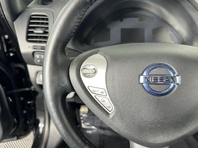 Photo of 2013 Super Black Nissan Leaf