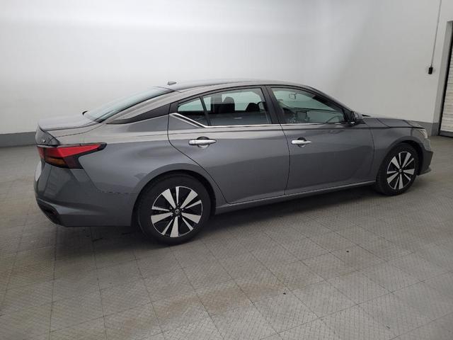 Photo of 2022 Gun Metallic Nissan Altima