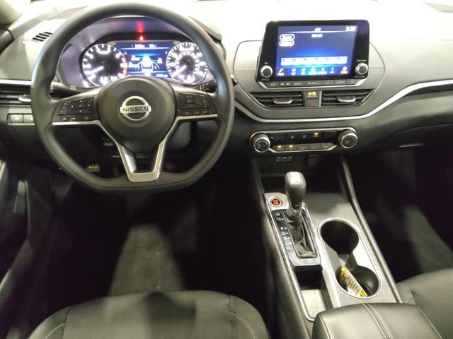 Photo of 2022 Gun Metallic Nissan Altima