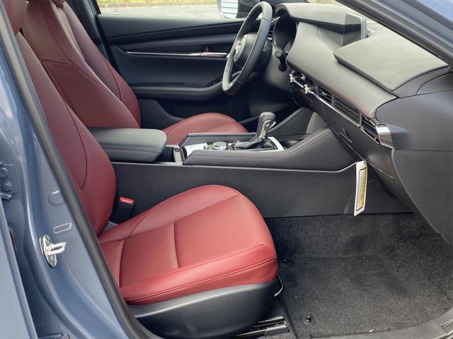 Photo of 2023 Polymetal Gray Metallic Mazda Mazda3