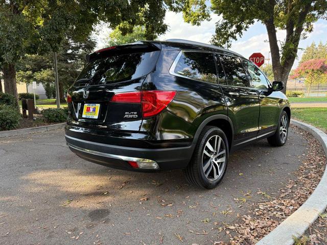 Photo of 2017 Black Honda Pilot