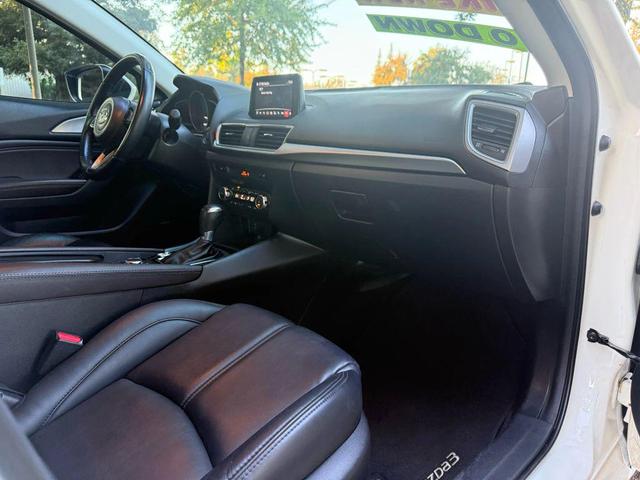 Photo of 2018 Snowflake White Pearl Mica Mazda Mazda3