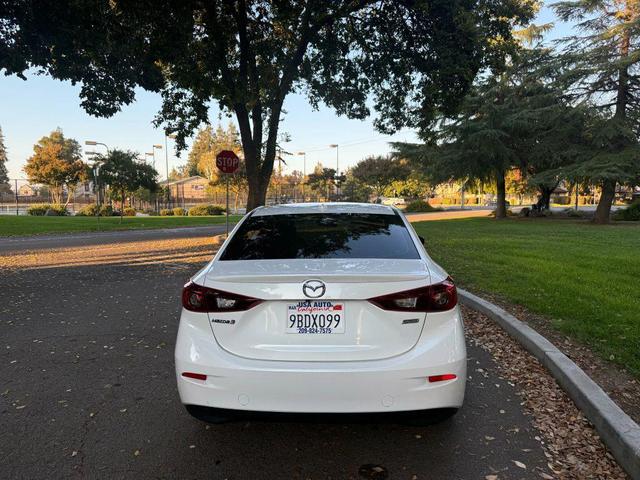 Photo of 2018 Snowflake White Pearl Mica Mazda Mazda3