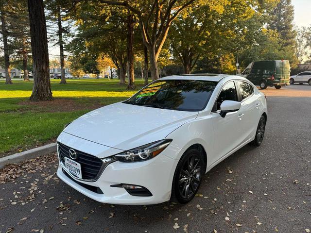 Photo of 2018 Snowflake White Pearl Mica Mazda Mazda3