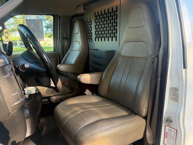 Photo of 2020 Summit White Chevrolet Express 3500