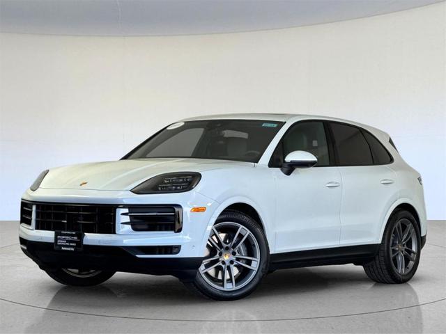 Photo of 2025 Carrara White Metallic Porsche Cayenne
