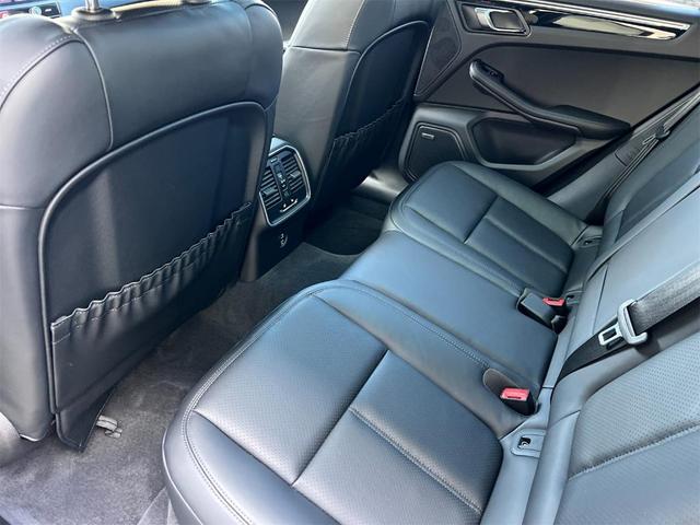 Photo of 2025 Volcano Grey Metallic Porsche Macan