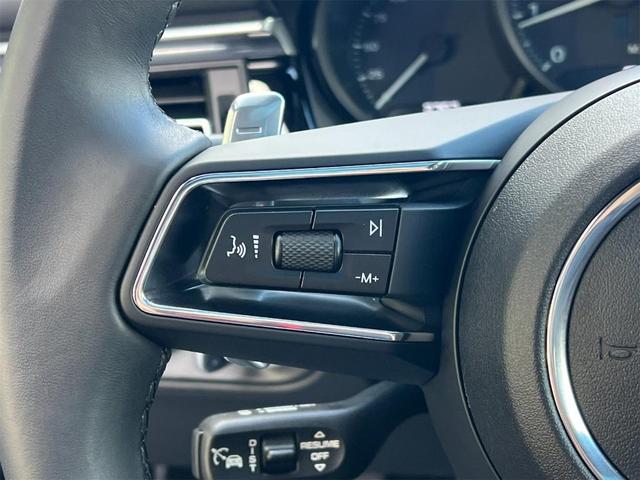 Photo of 2025 Volcano Grey Metallic Porsche Macan