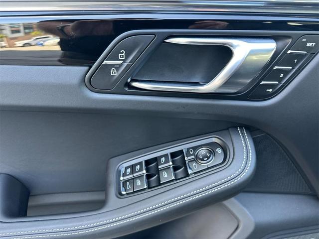 Photo of 2024 Black Porsche Macan