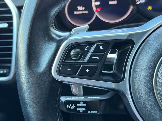 Photo of 2021 Black Porsche Cayenne