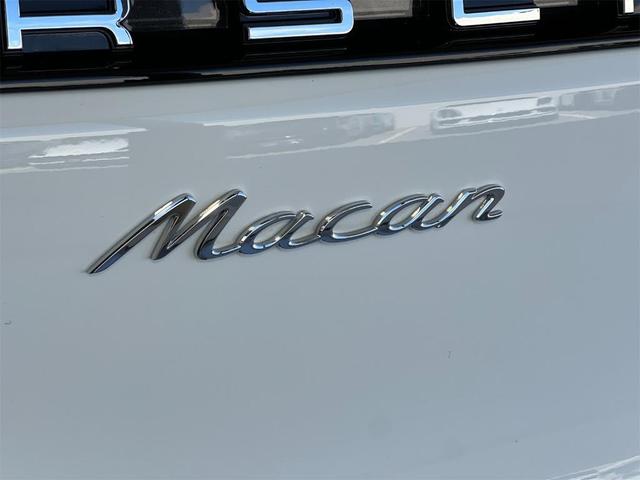 Photo of 2025 White Porsche Macan