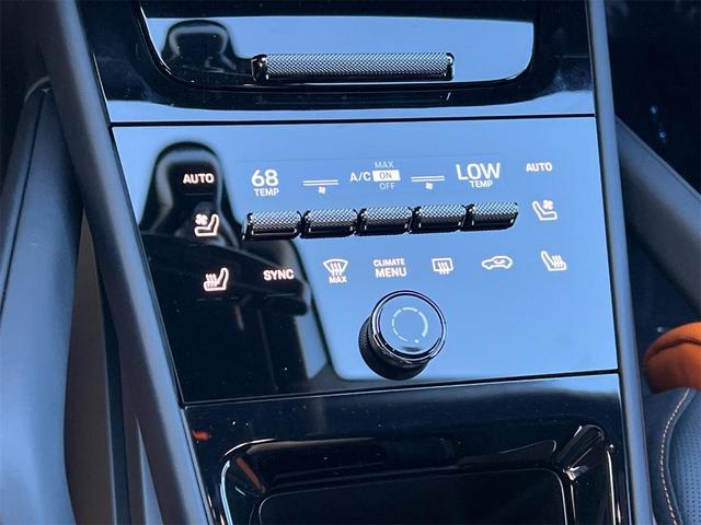 Photo of 2025 Gray Porsche Cayenne