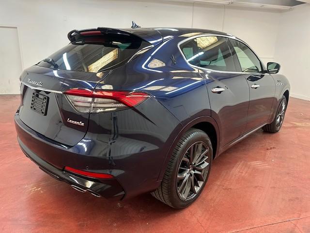Photo of 2022 Blue Maserati Levante