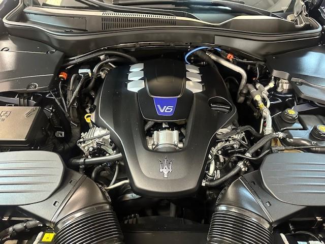 Photo of 2022 Blue Maserati Levante