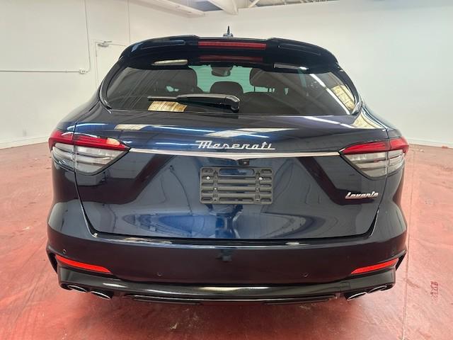 Photo of 2022 Blue Maserati Levante