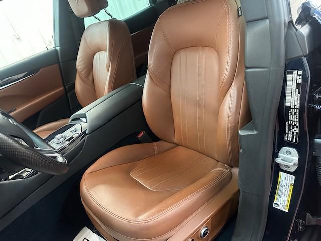 Photo of 2022 Blue Maserati Levante