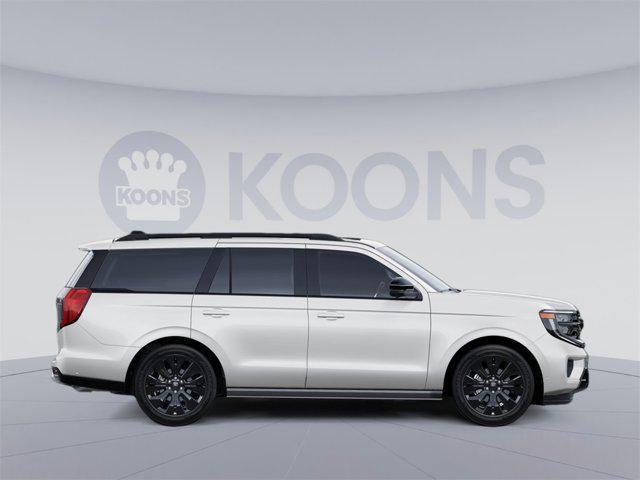 Photo of 2025 Star White Metallic Tri-Coat Ford Expedition