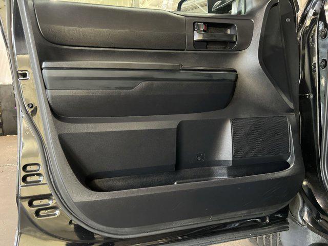 Photo of 2020 Midnight Black Metallic Toyota Tundra