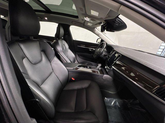Photo of 2018 Black Volvo S90