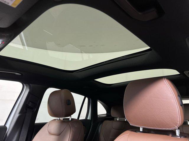 Photo of 2021 Digital White Metallic Mercedes-Benz GLA 250