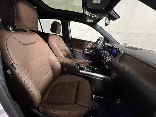 Photo of 2021 Digital White Metallic Mercedes-Benz GLA 250