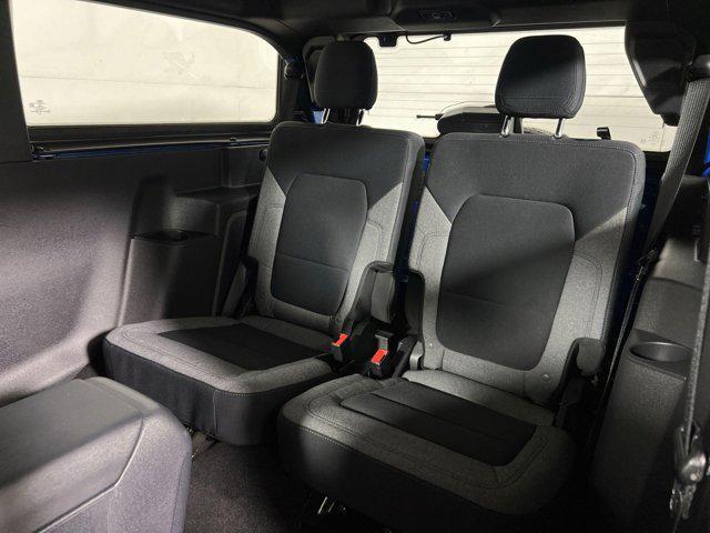 Photo of 2022 VELOCITY BLUE METALLIC Ford Bronco