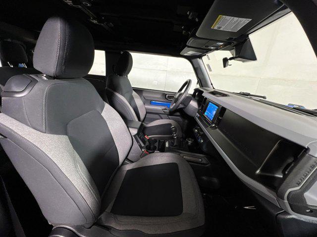 Photo of 2022 VELOCITY BLUE METALLIC Ford Bronco