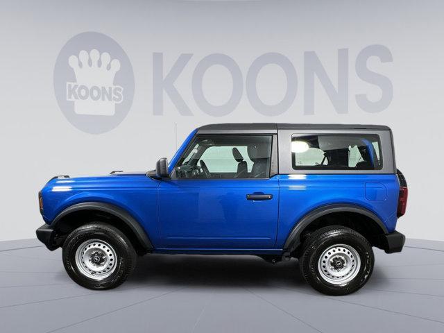 Photo of 2022 VELOCITY BLUE METALLIC Ford Bronco