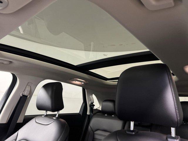 Photo of 2024 CARBONIZED GRAY Ford Edge