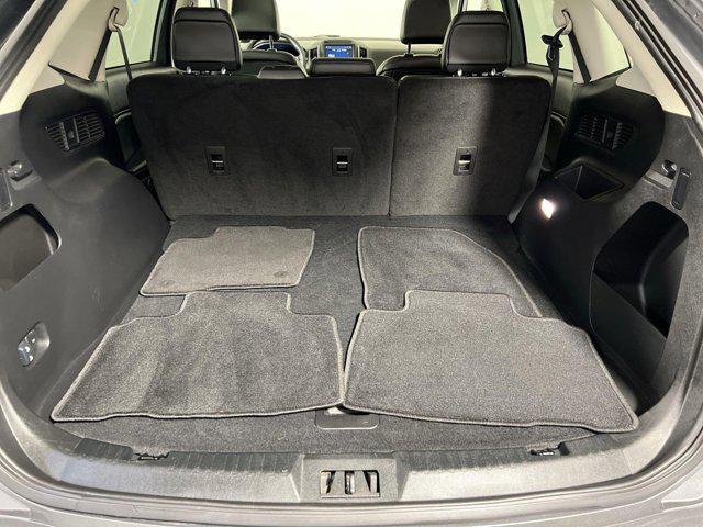 Photo of 2024 CARBONIZED GRAY Ford Edge