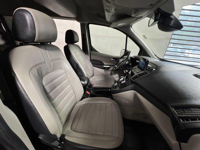 Photo of 2019 MAGNETIC METALLIC Ford Transit Connect