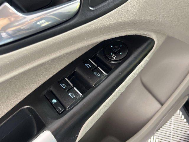 Photo of 2019 MAGNETIC METALLIC Ford Transit Connect