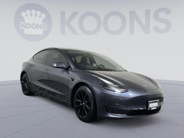 Photo of 2021 Gray Tesla Model 3