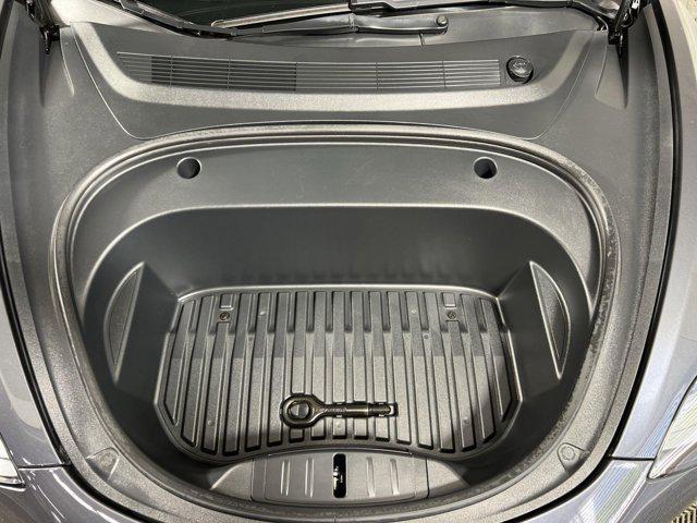 Photo of 2021 Gray Tesla Model 3