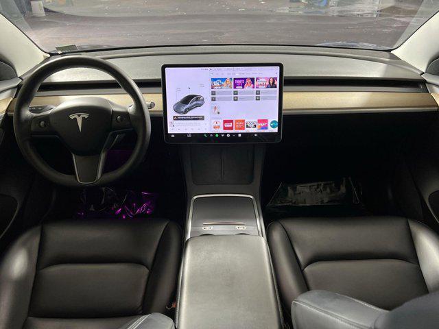 Photo of 2021 Gray Tesla Model 3