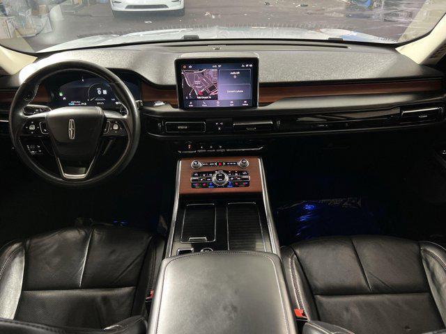 Photo of 2020 SILVER RADIANCE METALLIC Lincoln Aviator