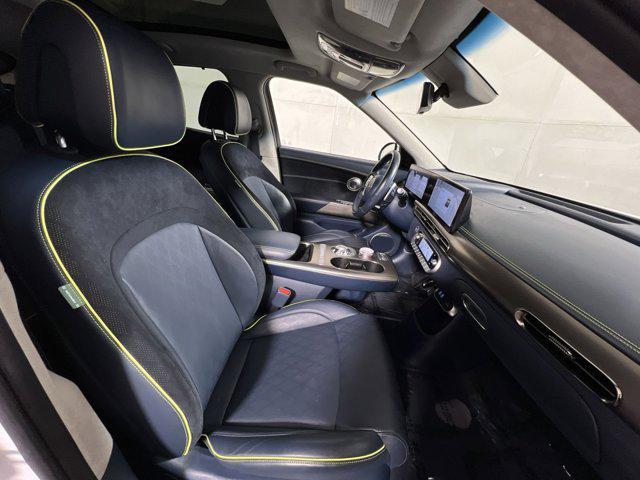 Photo of 2023 Uyuni White Genesis GV60